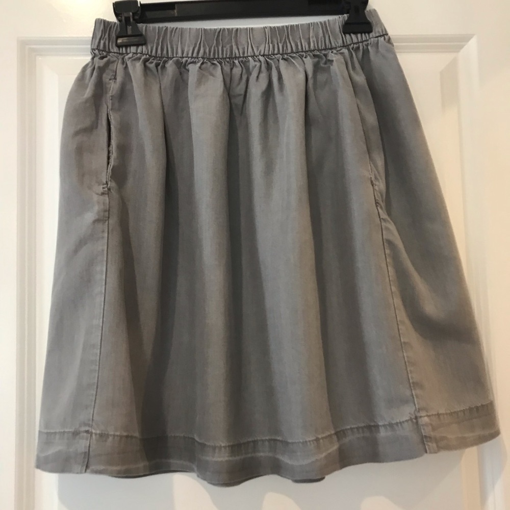 Gap mini skirt!
